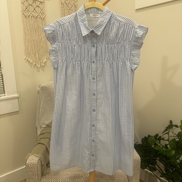 Avara Dresses & Skirts - Avara Blue & White Stripe Sleeveless Cotton Button Front Shirt Dress Size Small